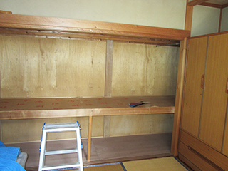 施工中